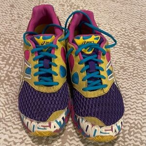 ASICS Gel Noosa Tri7 Women’s Size 8 Sneakers